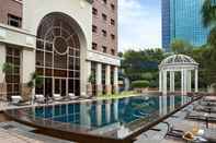 สระว่ายน้ำ Orchard Parksuites by Far East Hospitality