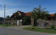 Bangunan 2 Kijalena Beach BnB 