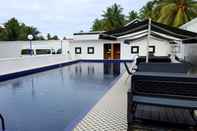 Swimming Pool Hotel Sakura Syariah Lubuk Basung