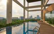 สระว่ายน้ำ 6 Oasia Residence Singapore by Far East Hospitality