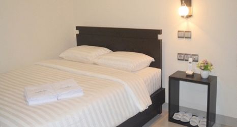 Bedroom 2 Guardian Family Hotel