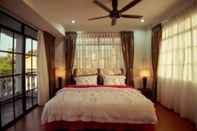 Kamar Tidur Kluang Swimming Pool Homestay