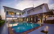 Luar Bangunan 6 Kluang Swimming Pool Homestay