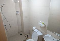 In-room Bathroom 6 Apartemen Victoria Square 2 BR