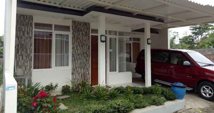 Exterior Villa Puncak Garuda C7