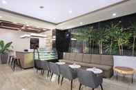 Bar, Cafe and Lounge ASTON Inn Batu