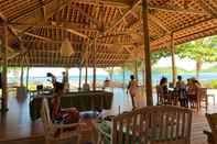 Bar, Cafe and Lounge Kacchapa Beach Resort & Restaurant 