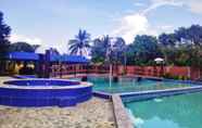 Kolam Renang 4 Hana Natsu Pool and Hotel