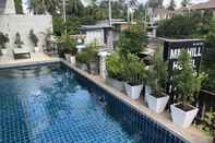 สระว่ายน้ำ MM Hill Hotel Samui