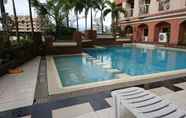 Swimming Pool 4 Torre Venezia - Spacious Condotel in Timog Ave.