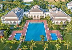 Hồ bơi 6 Vinpearl Cua Sot Resort, Affiliated by Meliá