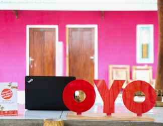 Lobby 2 OYO 1662 Zury Homestay