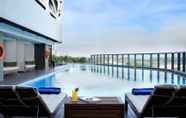 Swimming Pool 5 JHL Solitaire Gading Serpong