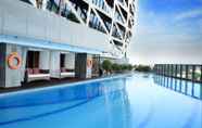 Swimming Pool 2 JHL Solitaire Gading Serpong