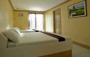 Kamar Tidur 2 The Waterfront Beach Resort