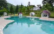 Kolam Renang 3 Swiss Valley Hip Resort