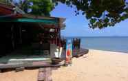 Fitness Center 7 Moonhut Bungalows 