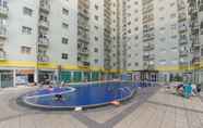 Swimming Pool 3 Apartement The Suites Metro by Herlan - Edy