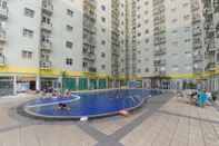 Kolam Renang Apartement The Suites Metro by Herlan - Edy