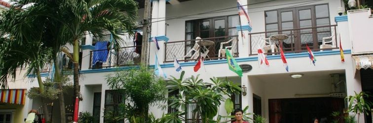 Lobi Summer Breeze Inn