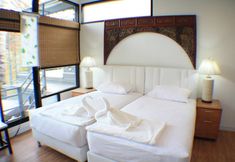 Bedroom 6 Uncle Jo Creek