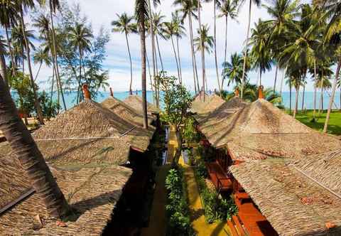 Exterior Lipa Bay Resort