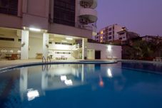 外部的 SUPANICH RAILWAY STATION