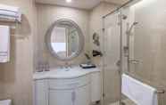 In-room Bathroom 6 Melia Vinpearl Nha Trang Empire