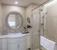 In-room Bathroom 6 Melia Vinpearl Nha Trang Empire