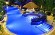 Swimming Pool 3 Caravelle Saigon