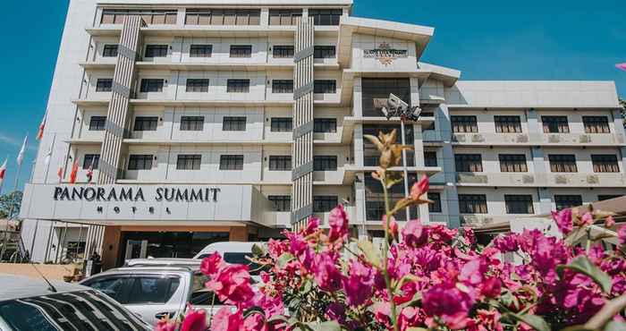 Exterior Panorama Summit Hotel