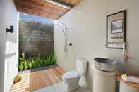 In-room Bathroom Bunut Bali Villa