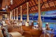 Bar, Cafe and Lounge Gaya Island Resort - Small Luxury Hotels of the World