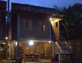 Exterior 2 Omah Kulon Cabins and Pool