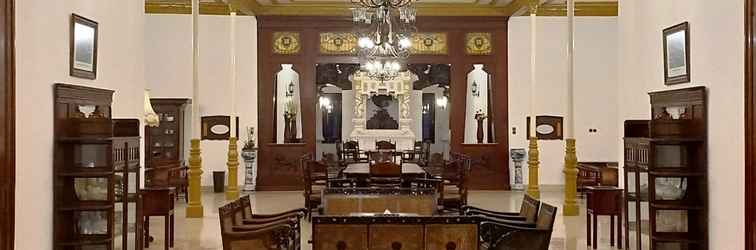 Lobby Daroessalam Syariah Heritage Hotel