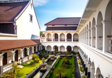 Exterior Daroessalam Syariah Heritage Hotel