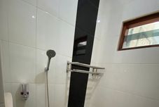 客室内バスルーム Homestay Griya Banaran