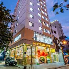 Exterior / Building 1 An Thuyen Hotel, โรงแรม & ที่พัก East West Brewing - Wink Da Nang Centre