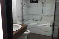 In-room Bathroom Yen Phu Hotel