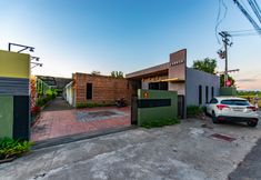 Exterior 4 Corner Spa