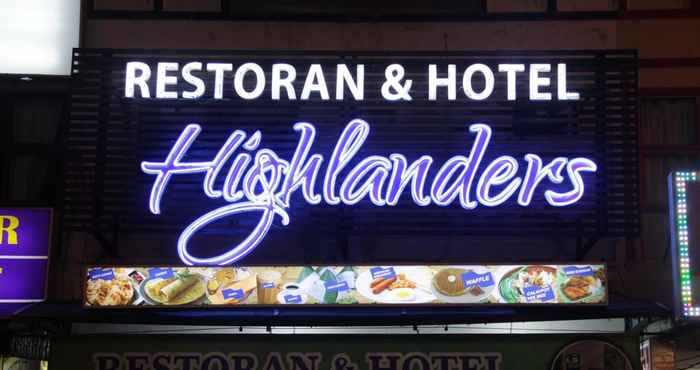 Exterior Highlanders Hotel 