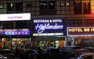 Bangunan 2 Highlanders Hotel 