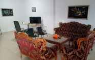 Lobby 2 D'sharia Homestay