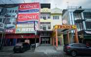 Luar Bangunan 2 Fella Homestay & Coffee / Fella Residence 