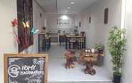 Bar, Kafe, dan Lounge 4 Homy Backpackers Homestay