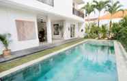 Kolam Renang 2 The Villas Umalas