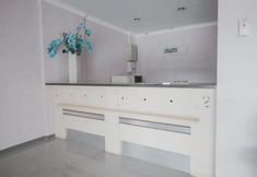 Sảnh chờ 2 RedDoorz Plus near Istana Maimun Medan