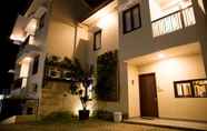 Bangunan 2 Nyaman Townhouse & Apartment