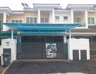 Exterior 2 Zahara Homestay