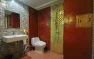Toilet Kamar 5 Borai Resort